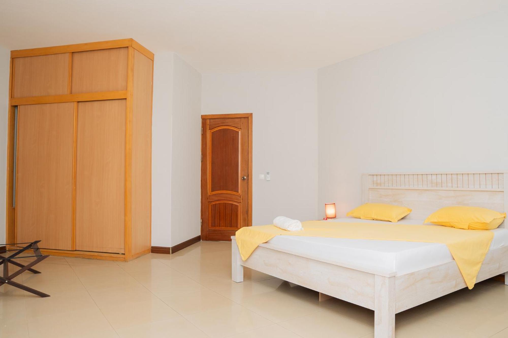 Praia Guest House Екстер'єр фото